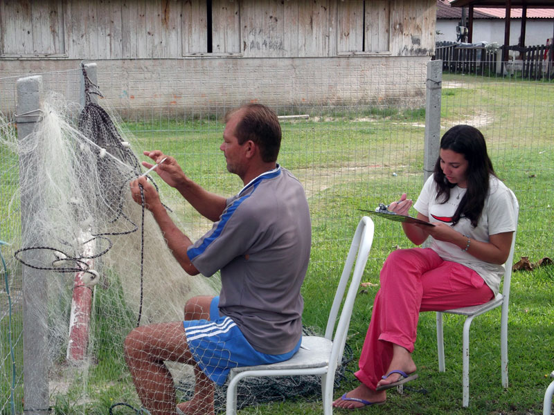 La Plata dolphin Brazil environmental education fishing pesca